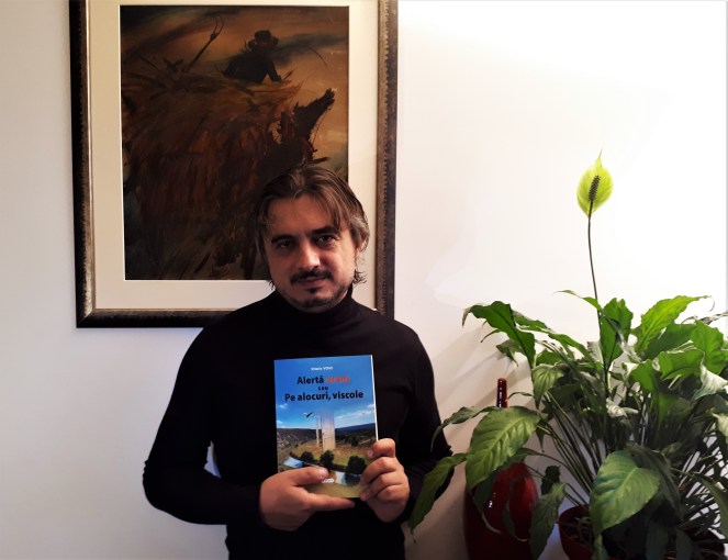 VVovc - cu cartea.jpg